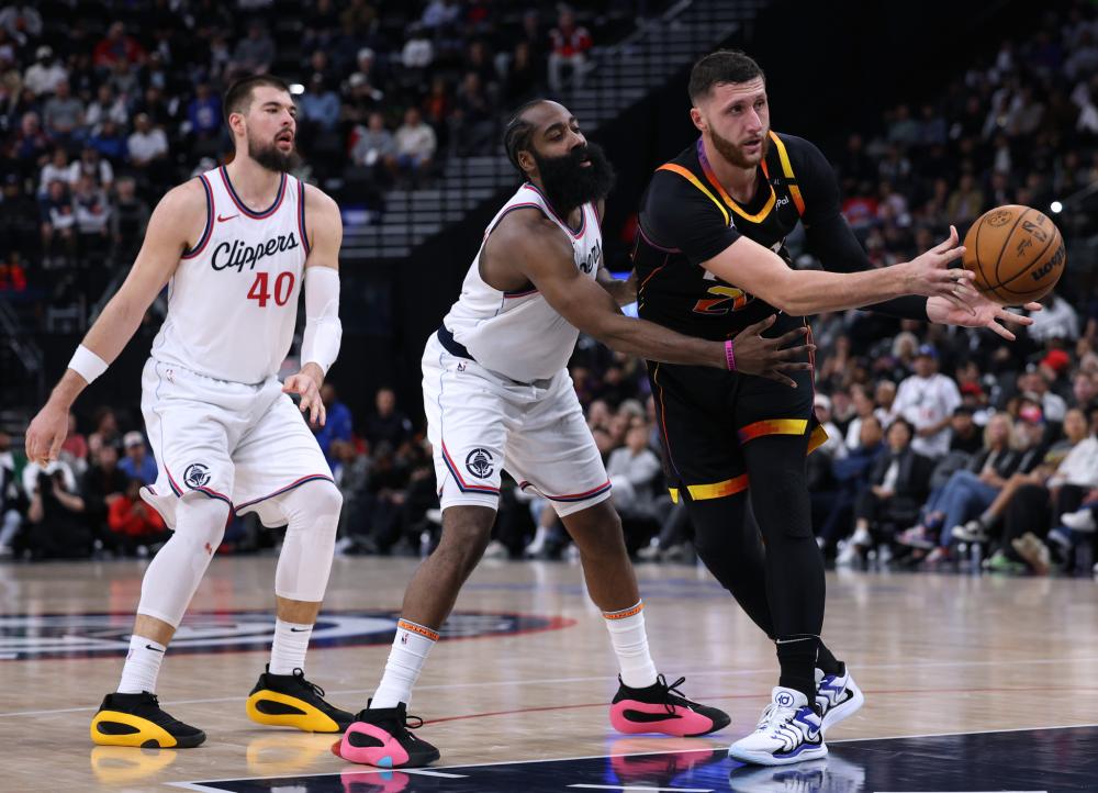 于英超中游 于英超中游