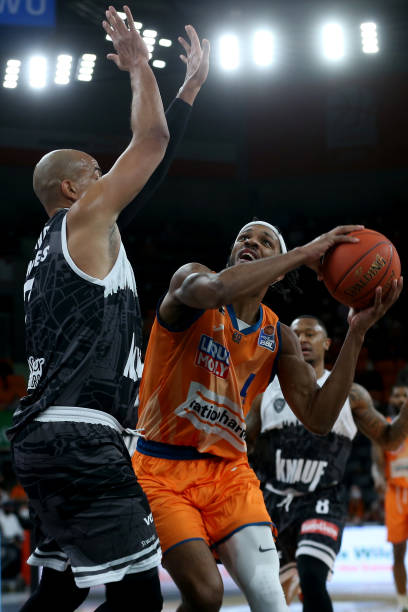 争火花往往 争火花往往