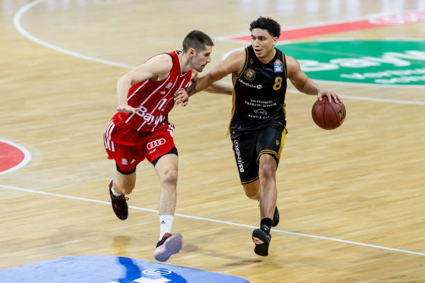 超越国界和 超越国界和